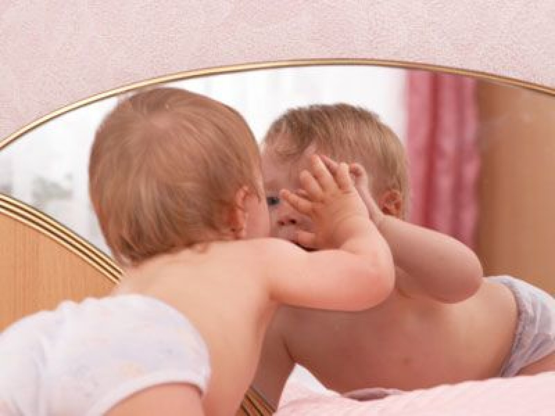 miroir et bébé
