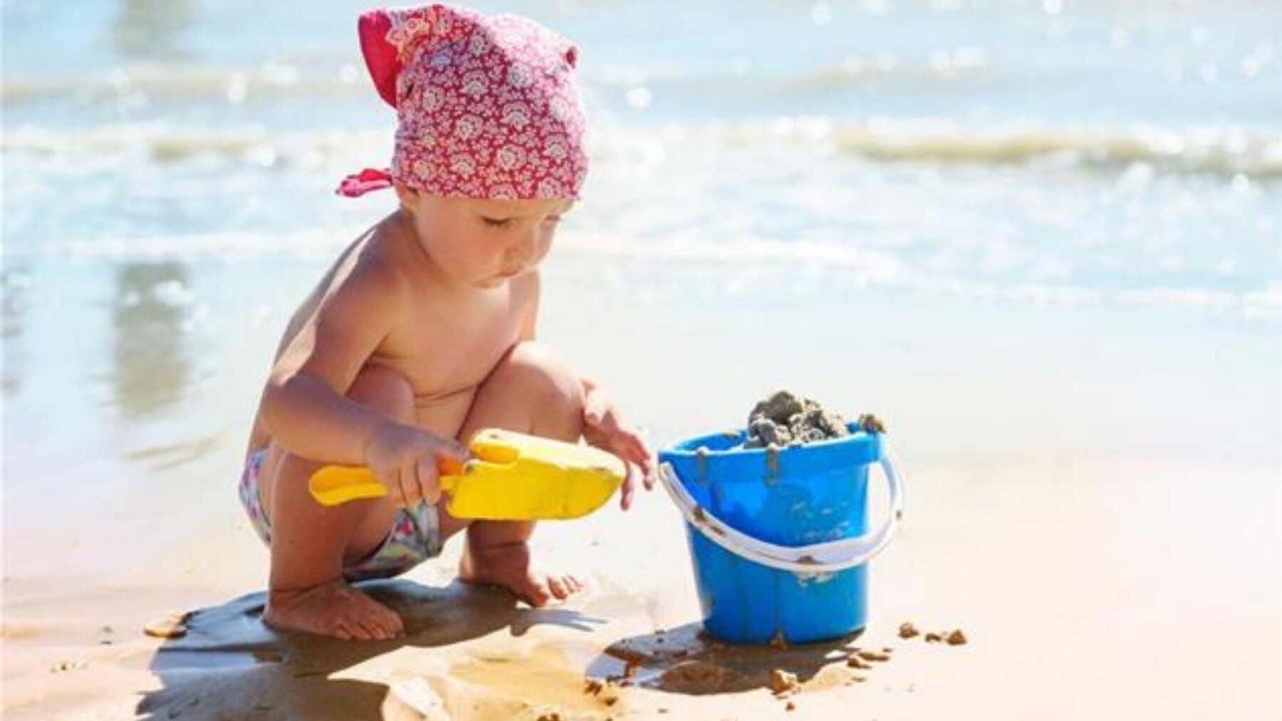 Jouer avec le sable, les petits adorent !