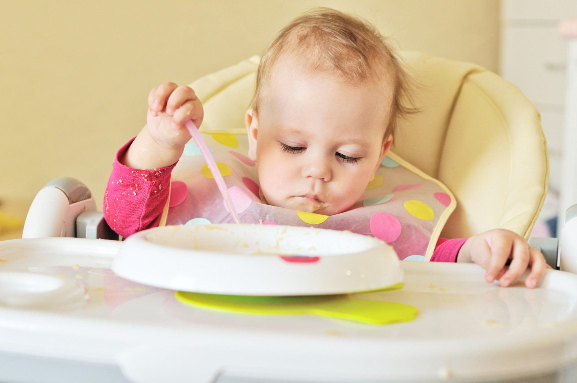 Mon enfant refuse de manger : 5 situations à la loupe