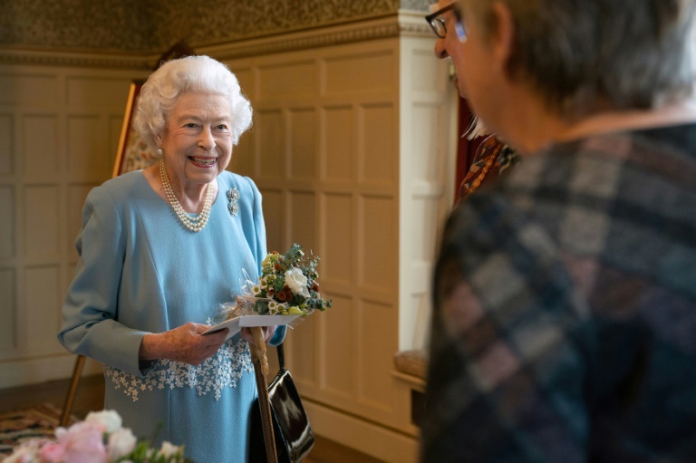 Elizabeth II Célèbre Ses 70 Ans De Règne Et Souhaite Que Camilla ...